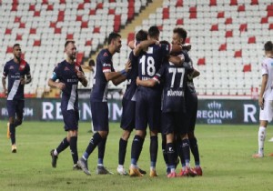 Antalyaspor, Genlerbirliini 2 Golle Geti